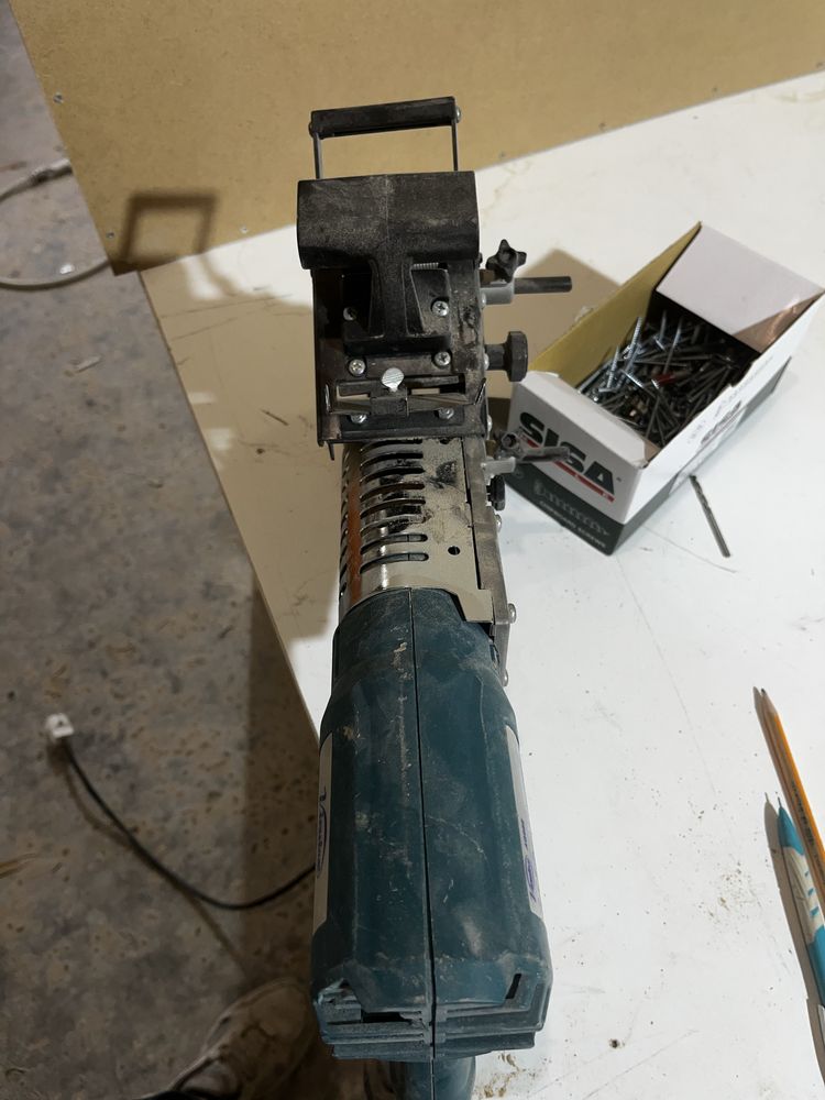 Кантираща машина VIRUTEX AG98E
