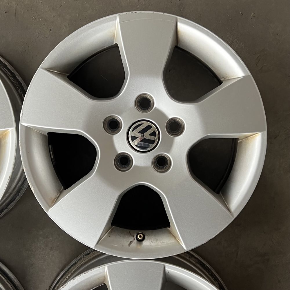 15” Volkswagen Golf, Touran