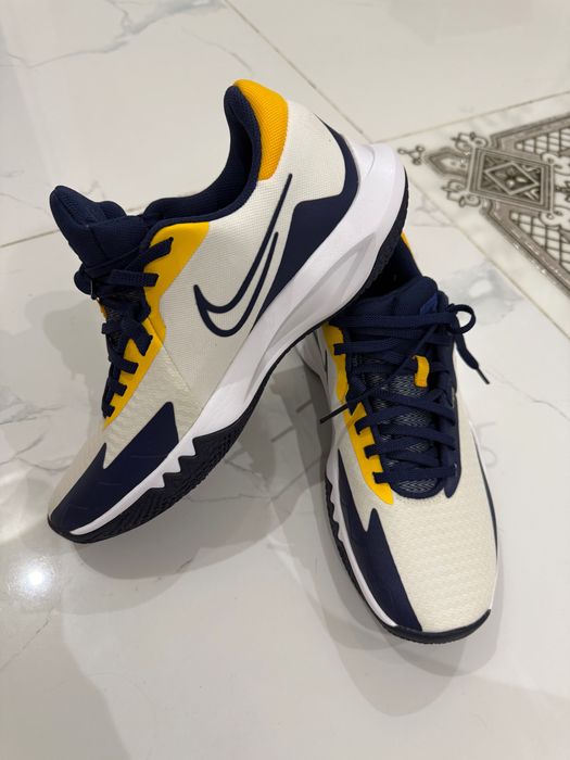 Кроссовки Nike новые