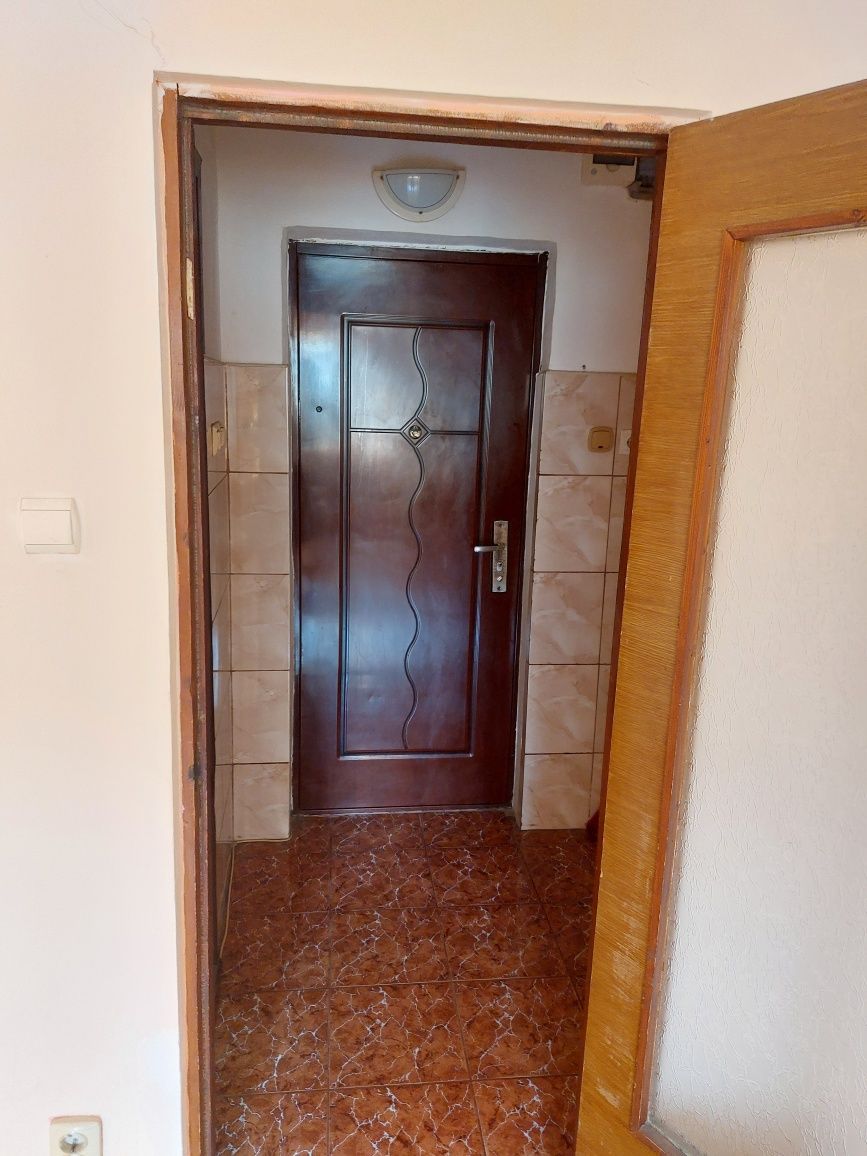 Garsoniera de vânzare zona CET