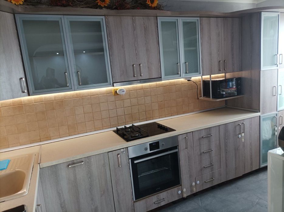 Кухня 7м. с електроуредите