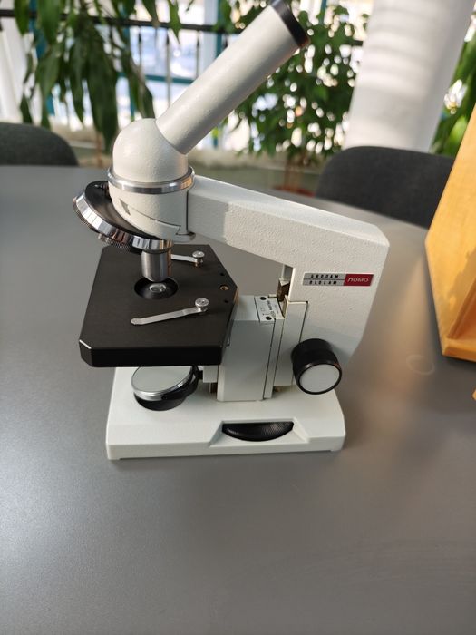 Лабораторен микроскоп ЛОМО Биолам