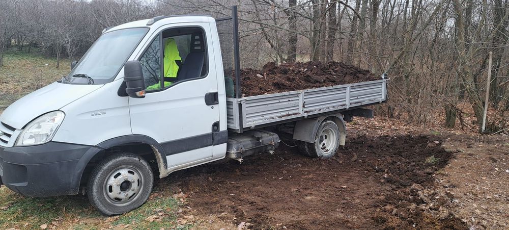 Transport basculabil -pietriș ,nisip ,moluz