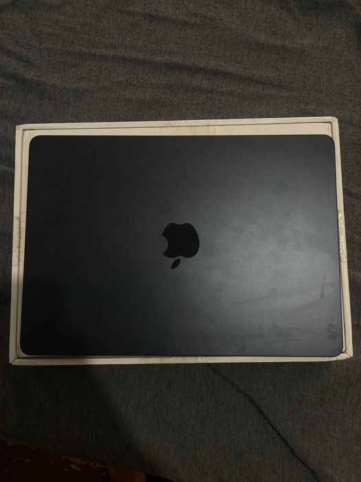 Apple Macbook Air 13.6