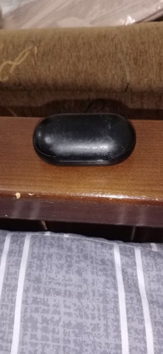 Galaxy buds (black)