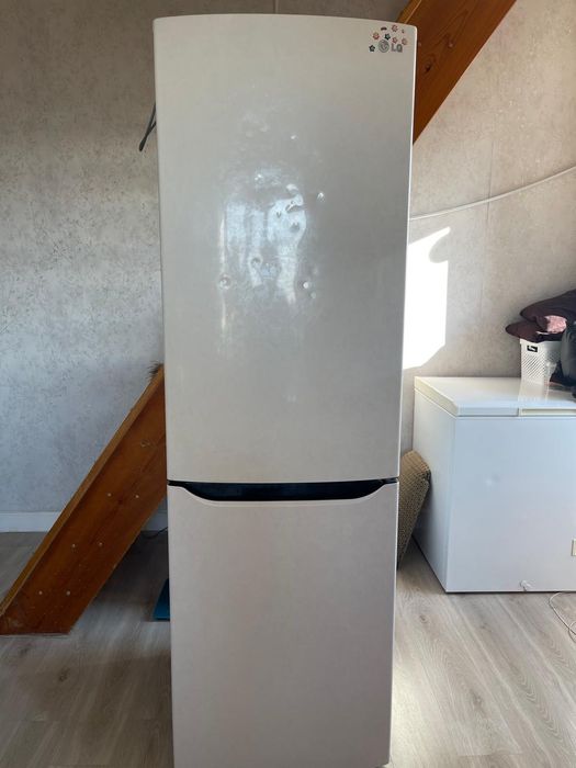 Продам холодильник