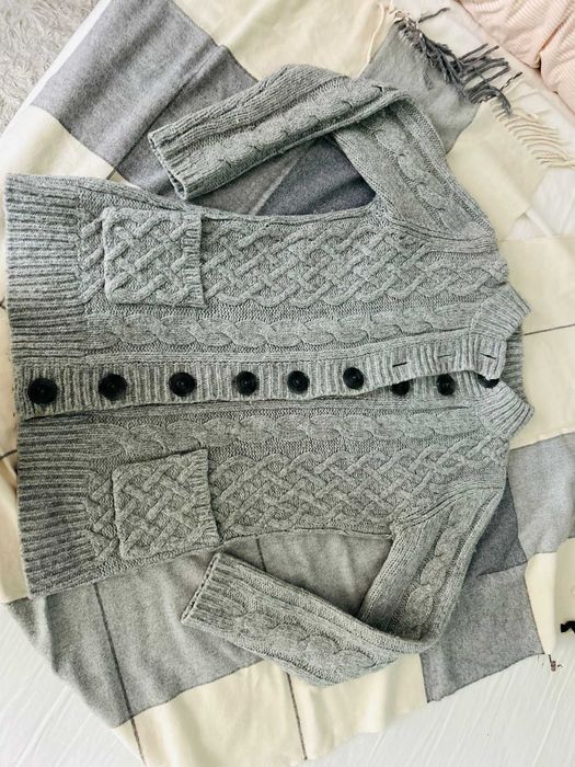 Pulover de lână moale gri – mărime S/M – 35 lei