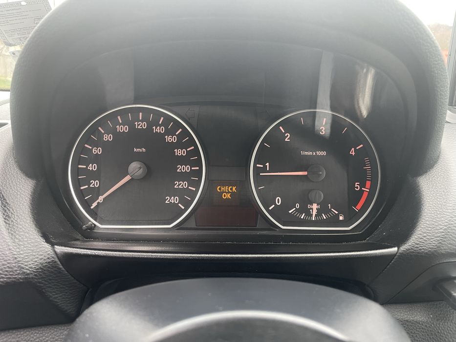 BMW 116d 2011 Euro 5 / DPF / CarPlay / Economic