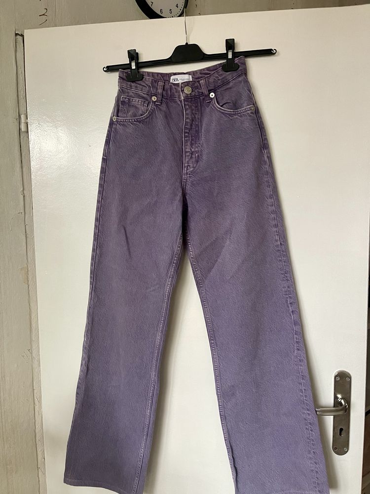Дънки ZARA.