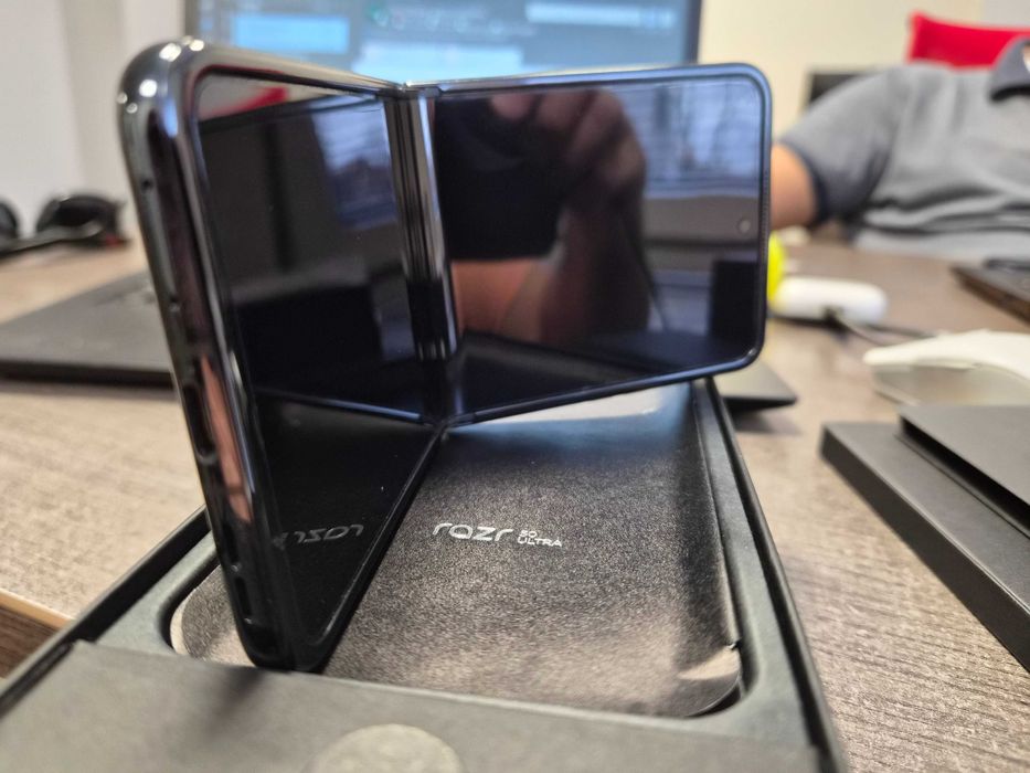 Motorola RAZR 50 ULTRA