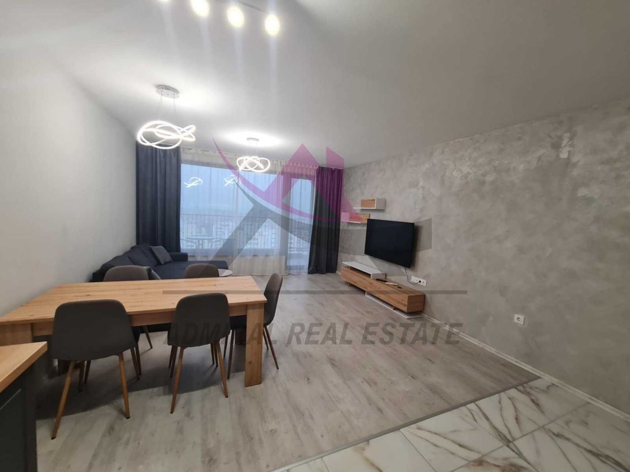 Дава се под наем Тристаен апартамент в Варна, Победа - 100 кв.м за 900 € - Снимка #1