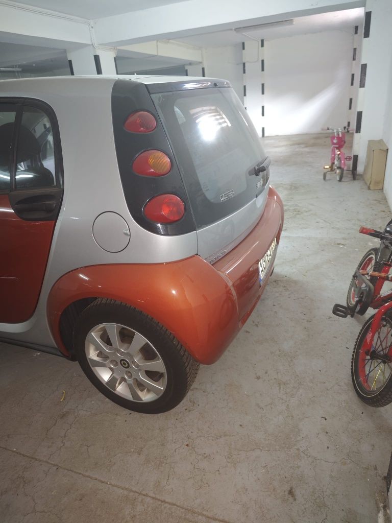 Vând Smart fourfour automat