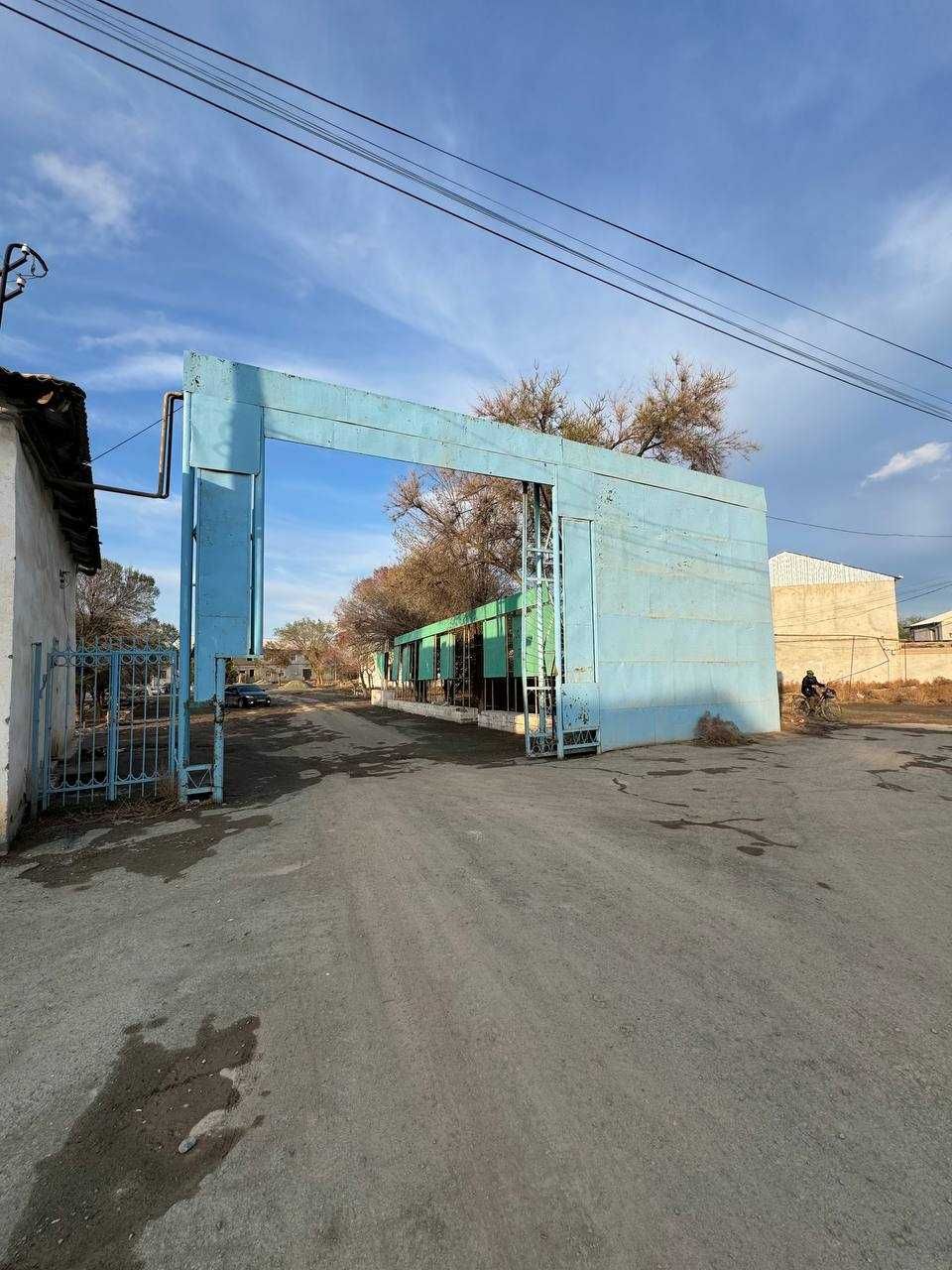 Temir darvoza sotiladi