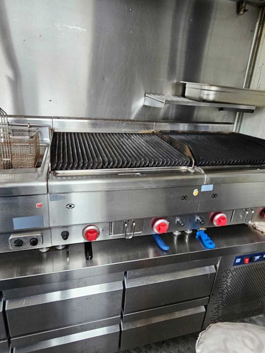 Vand sau INCHIRIEZ FOOD TRUCK Inmatriculat