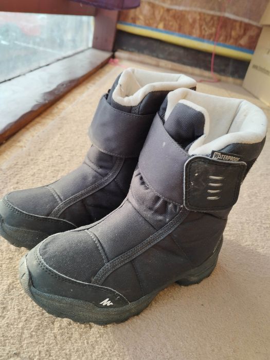 Ghetute Decathlon  măr 32 și  2 perechi role copii