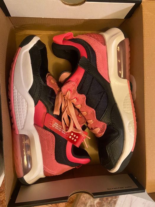 Adidasi Jordan MA2 (GS)