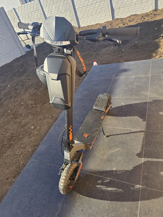 Kukirin g2 STARE IMPECABILA cu geanta si cască