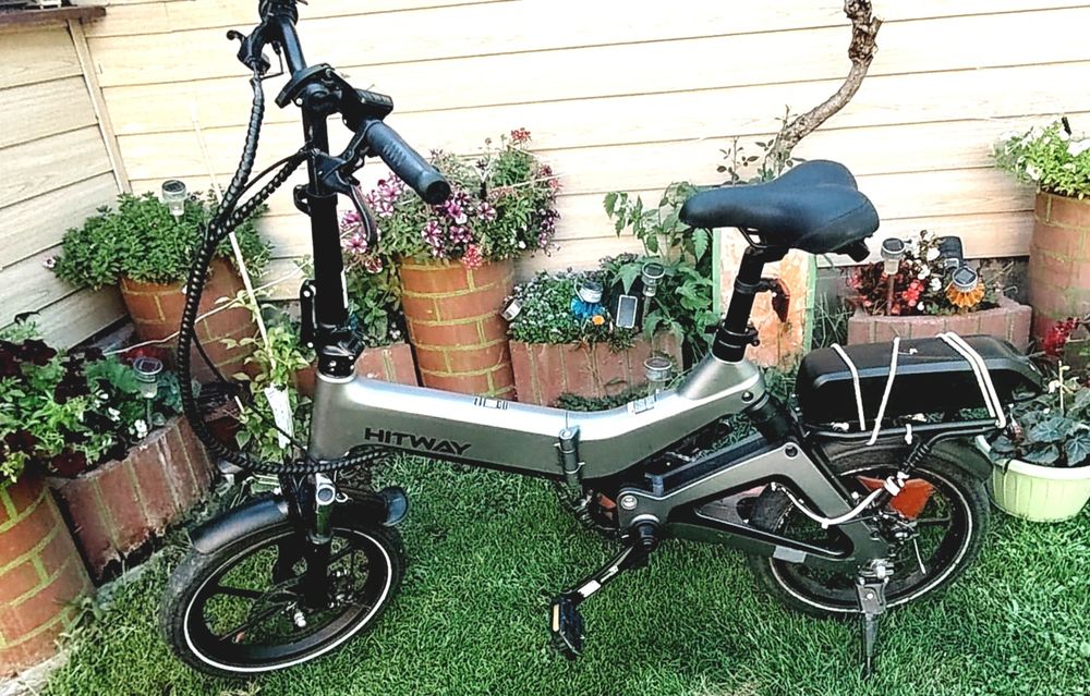 Vând bicicleta electrica HITWAY