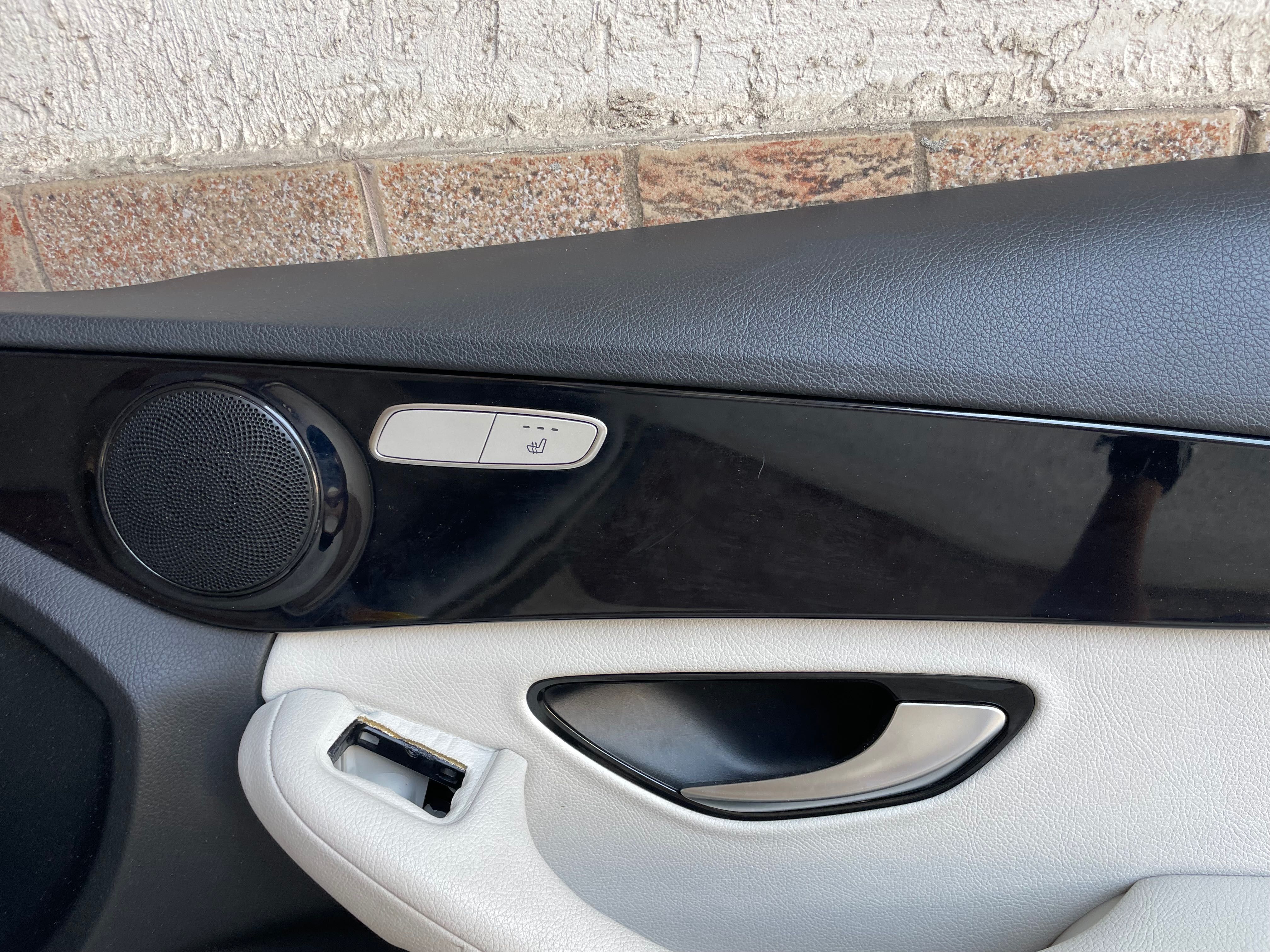 Мерцедес Салон Рекаро заедно с корите за W205