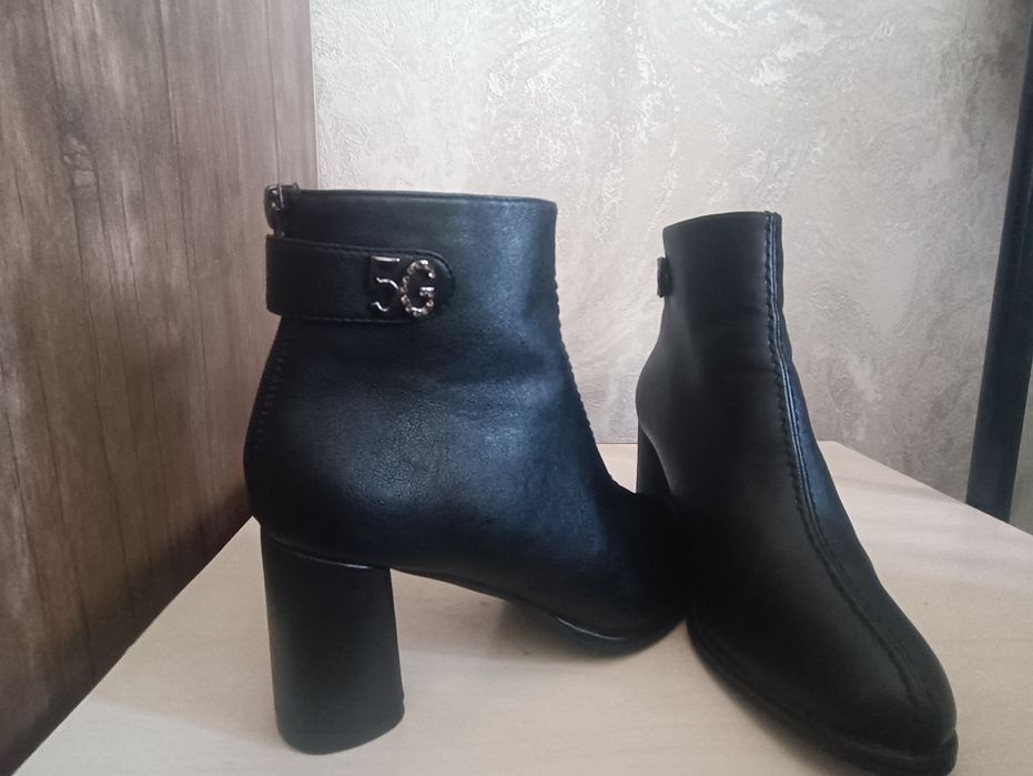 Srochna sotiladi koreyskiy  Oyoq kiyim etik 37 razmer