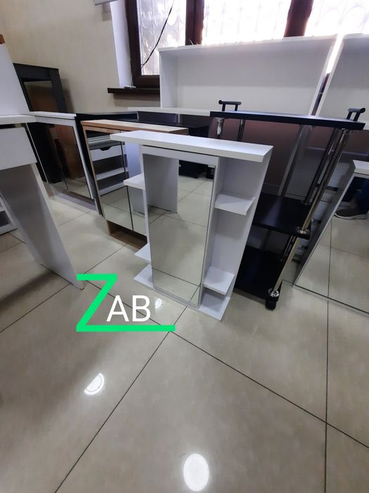 Навесной шкафчик для ванной комнаты.  Материал влагастойкий МДФ