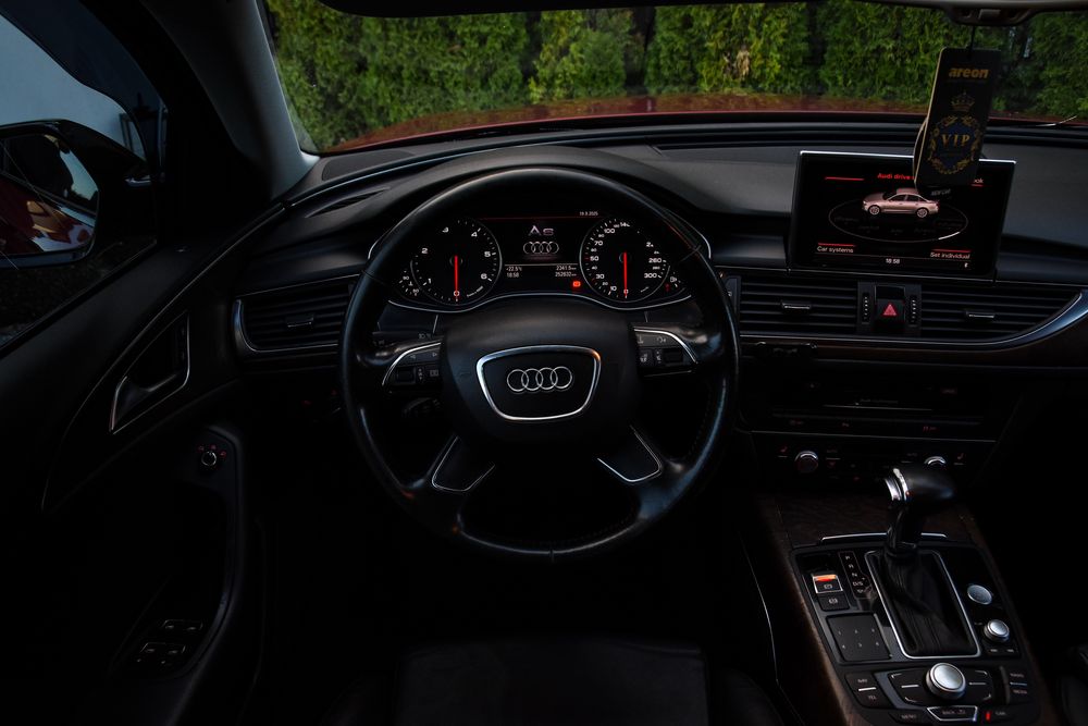 Audi A6 Quattro MATRIX