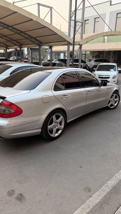 Mercedes-Benz. В хорошем сосотояние !