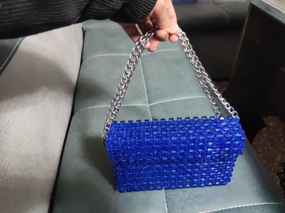 Хар хил турдаги Бисерли сумкалар ва кошелеклар сотамиз ва заказ оламиз