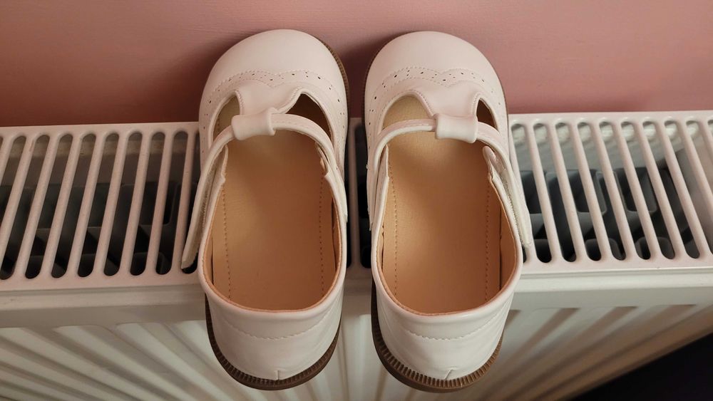 Pantofiori albi copii marimea 30