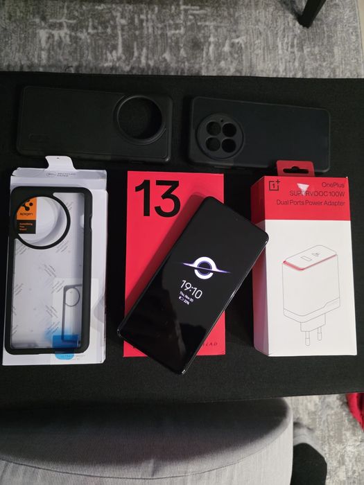 OnePlus 13 512 GB памет 16GB RAM Black Eclipse