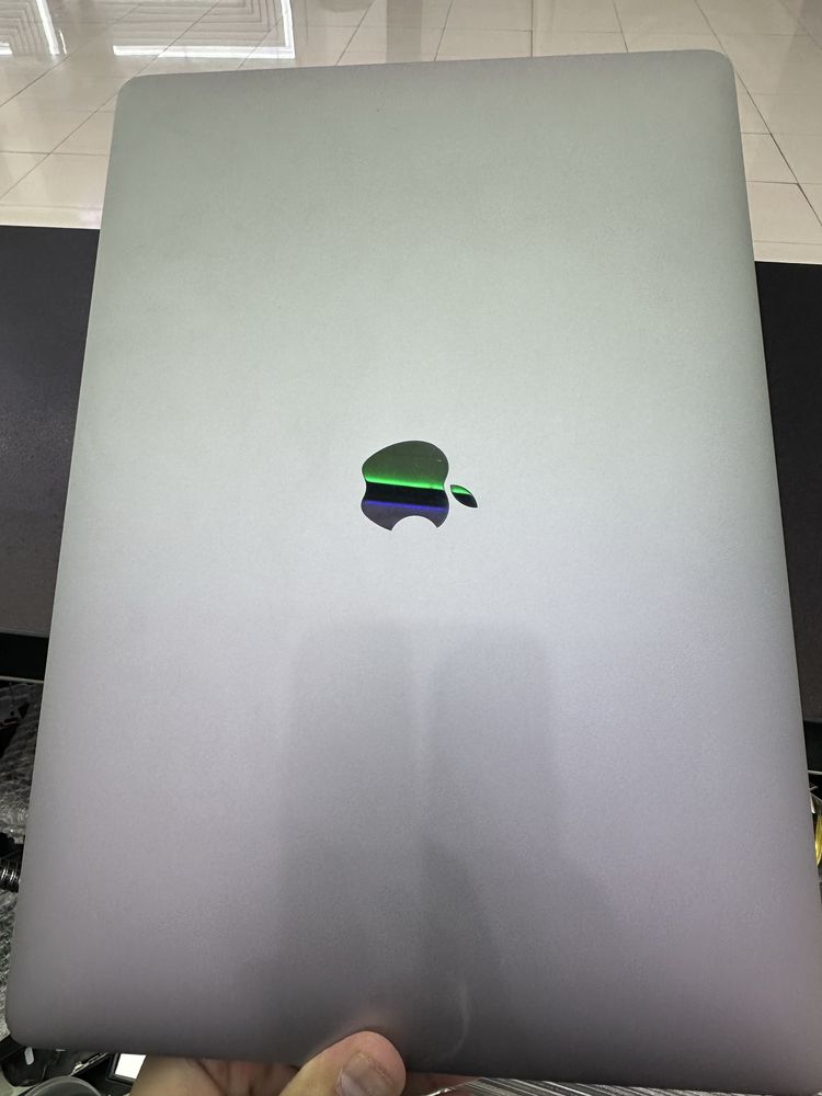 Macbook pro 2019 sotiladi