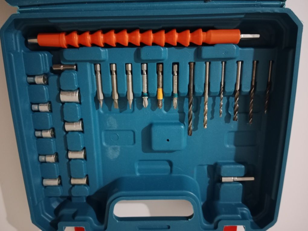 Шуруповёрт Makita