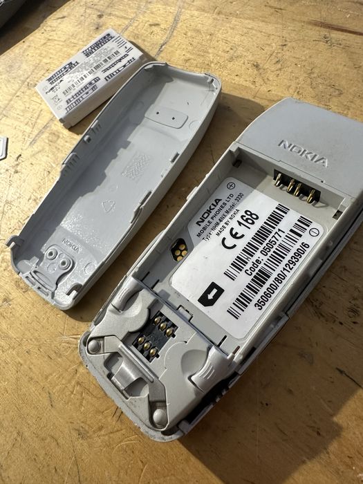 Nokia 3310 cu butoane