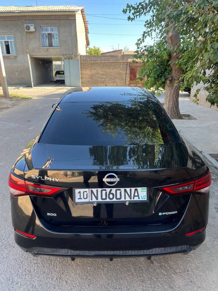 Nissan Sulphy Gibrid Продается