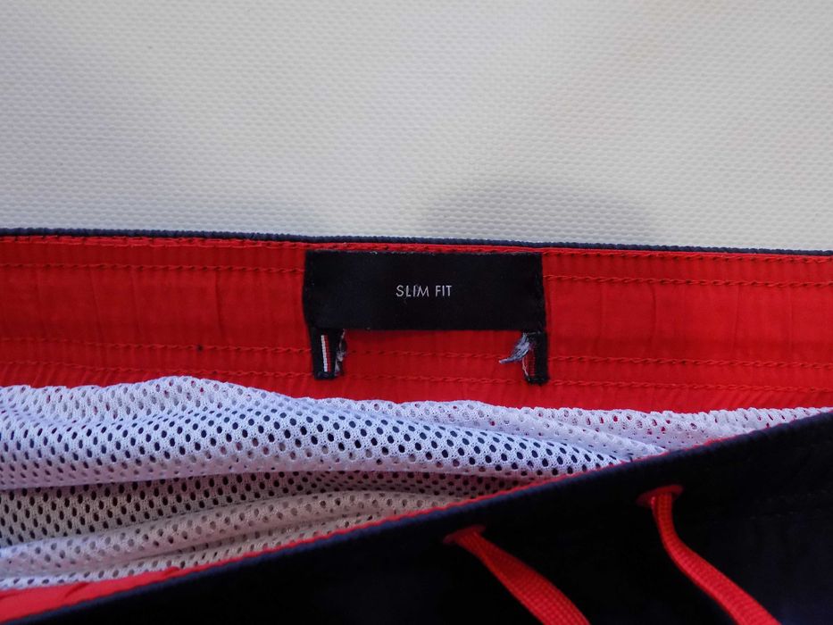 Къси панталони tommy hilfiger шорти гащета бански оригинални мъжки M/L
