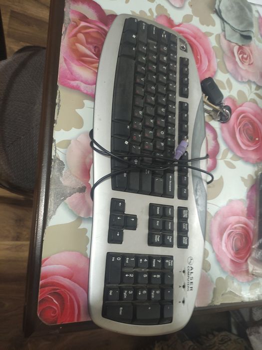 Отдам клавиатуру