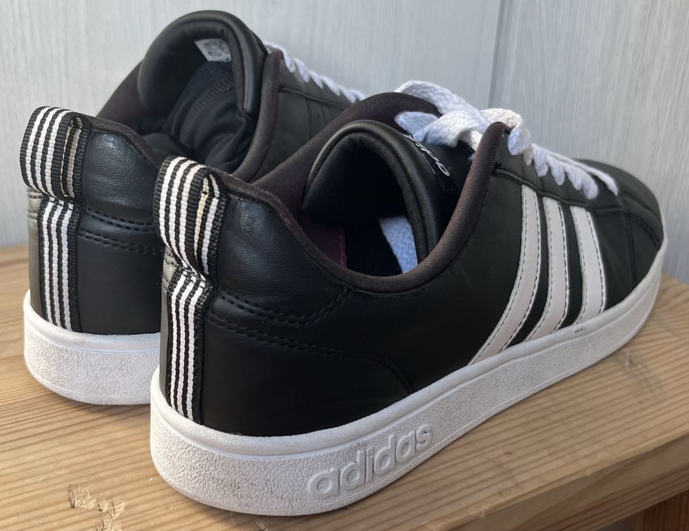 Кроссовки Adidas neo и adidas samba