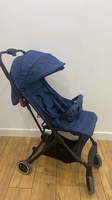 Продам коляску детскую прогулочную