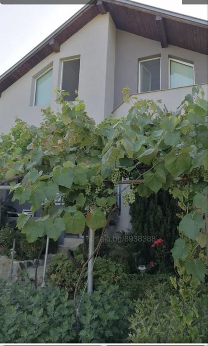 Къща с панорамна гледка