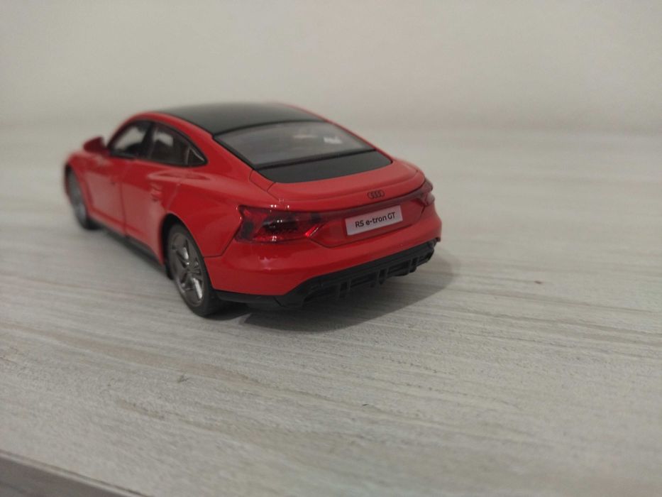 Метална количка АUDI RS e-tron GT !!!
