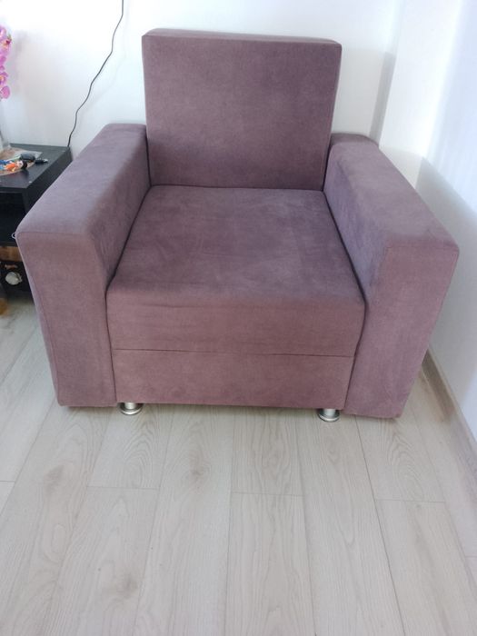 Fotoliu tip pat în stare foarte buna