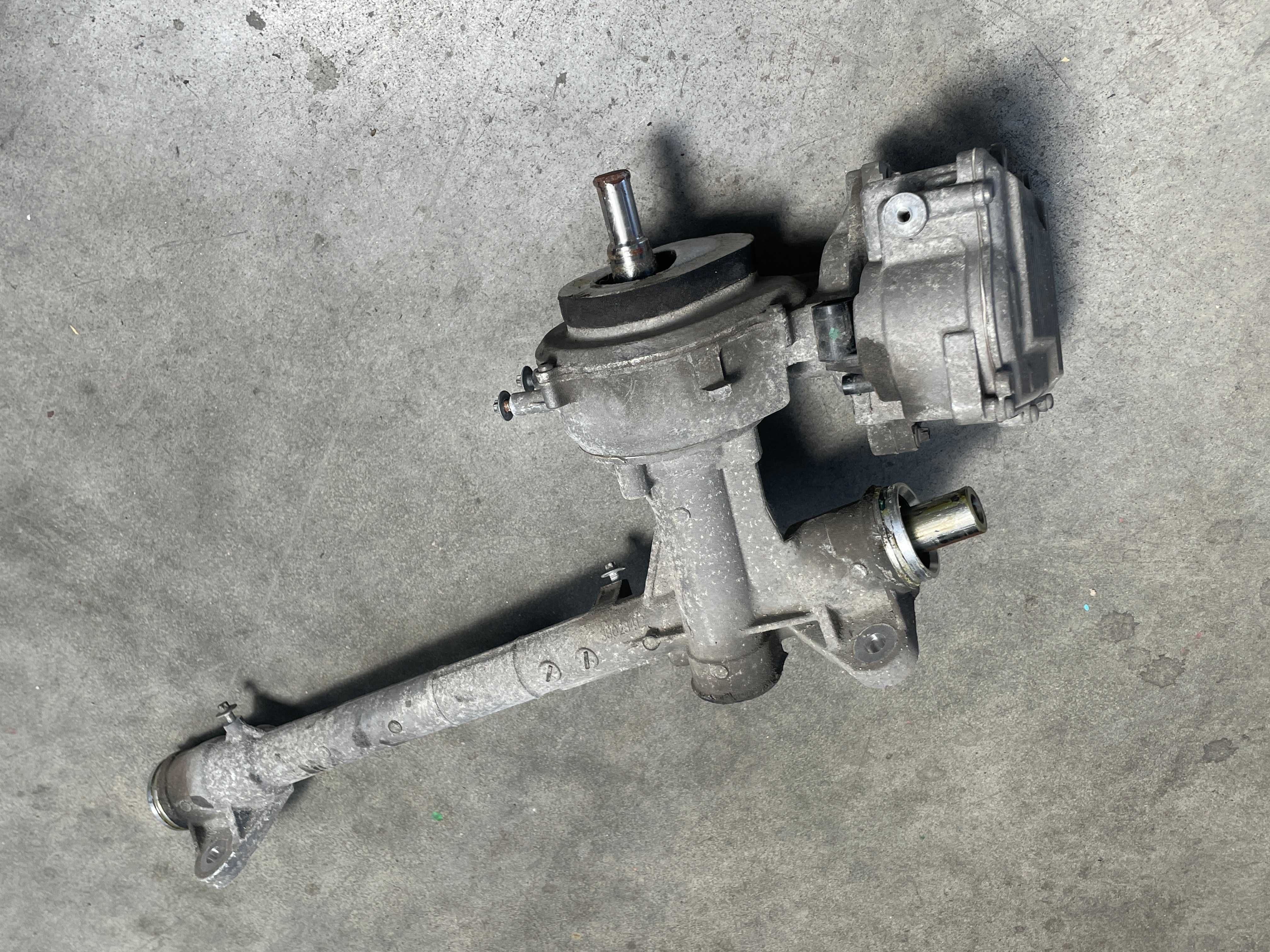 Caseta de directie Bmw seria 2 F45/F46, X1 F48, X2 F39 cod 6882053