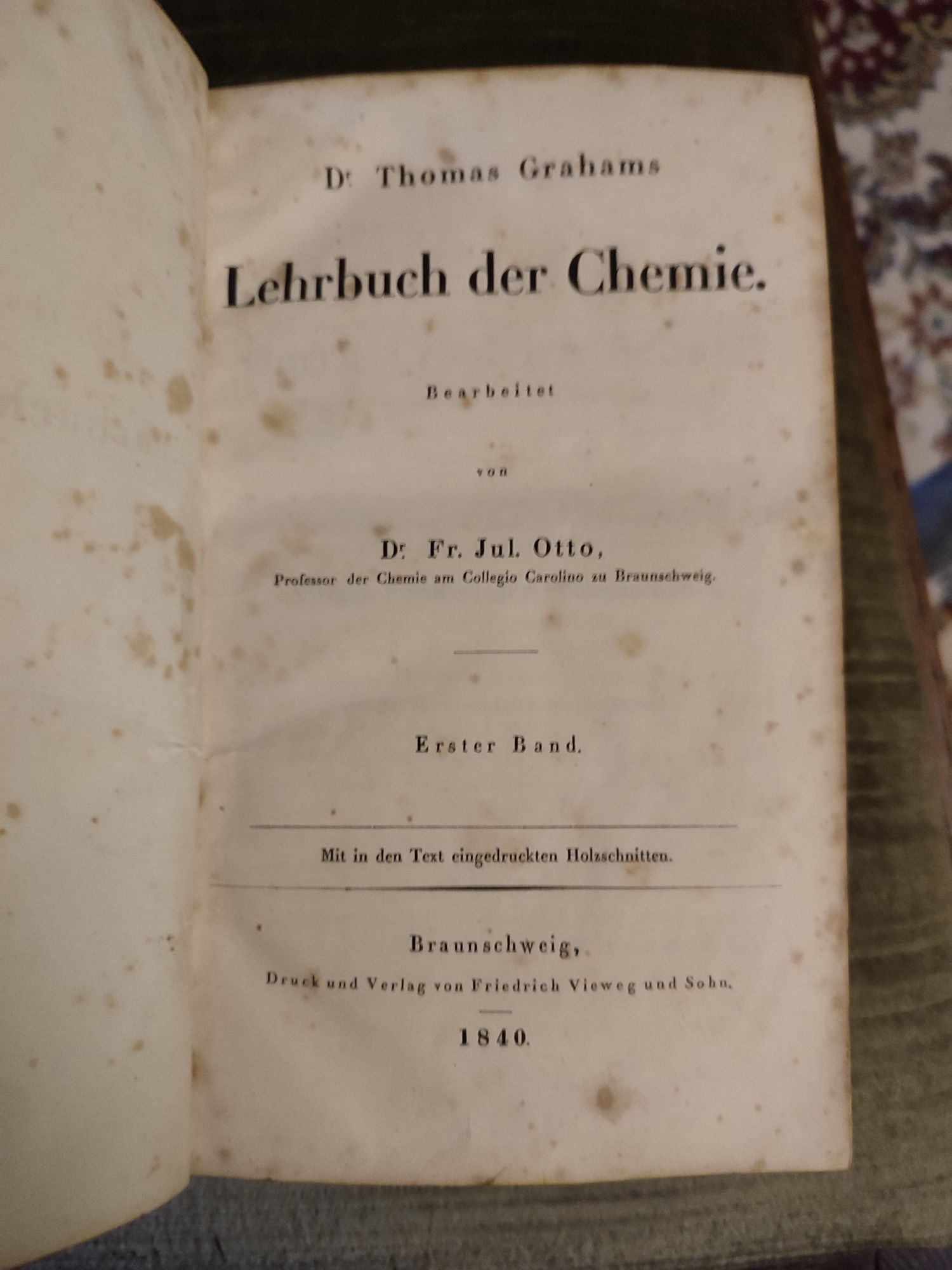Carte veche de farmacie. Pentru colecționari. In limba germană.