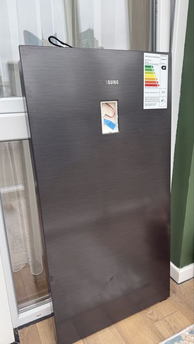 Дверь от холодильника