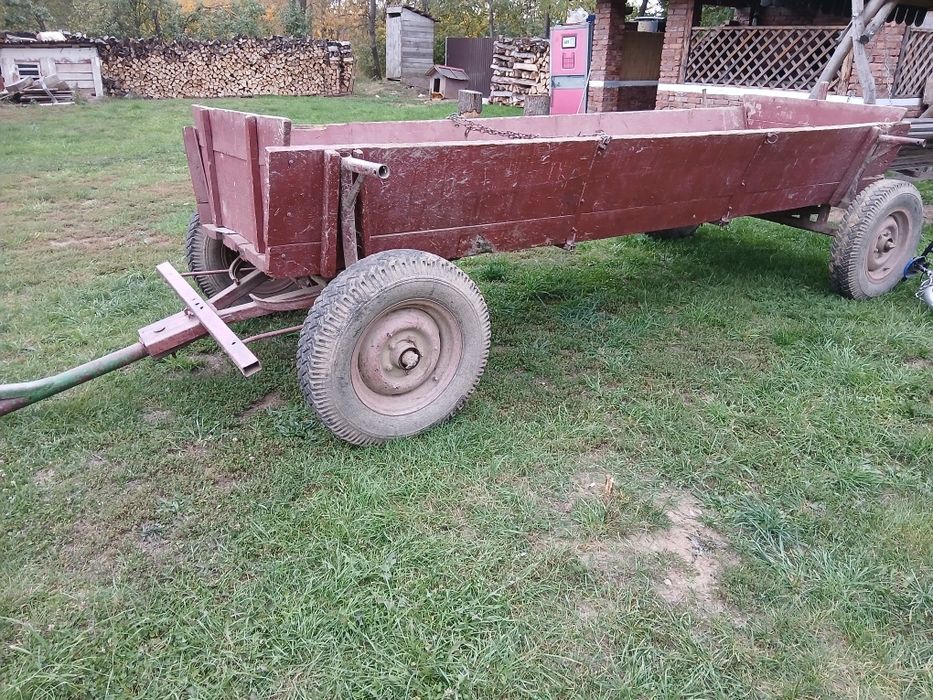 Căruță dupa tractor sau cal