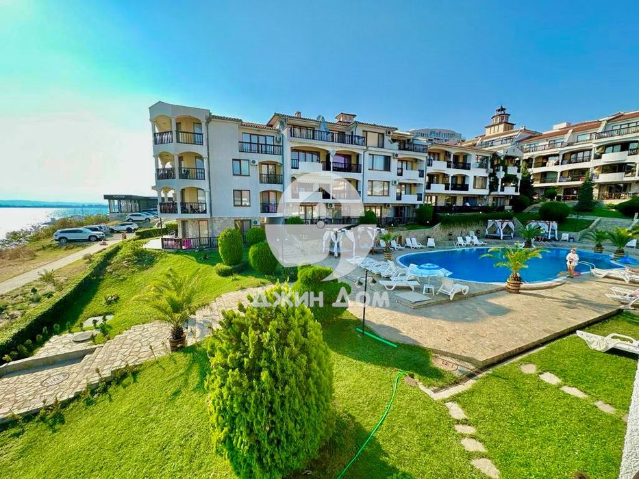 Продава се Тристаен апартамент в Свети Влас - 119 кв.м за 1933 €/кв.м - Снимка #11