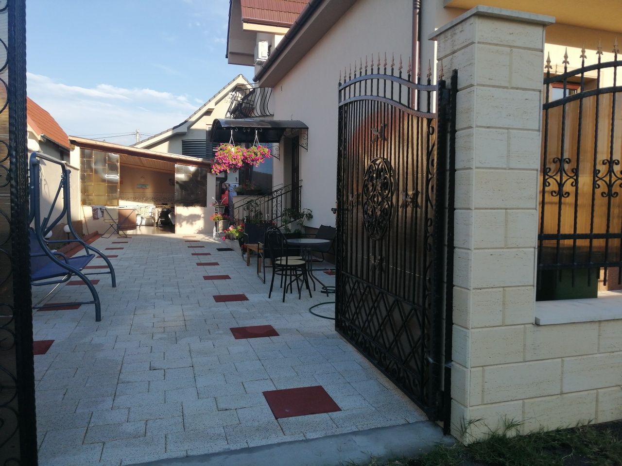 Casa Lena Haieu Baile 1 Ma si Baile Felix