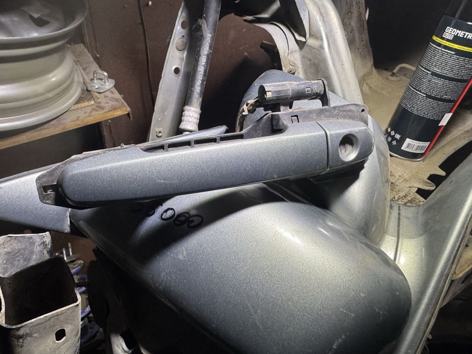 На камри 30/35 американец