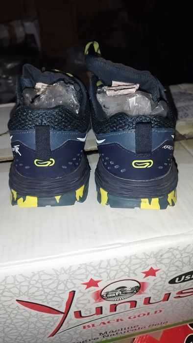 De vânzare adidasi damă măr 41 pentru drumeți sau drumuri grele.
