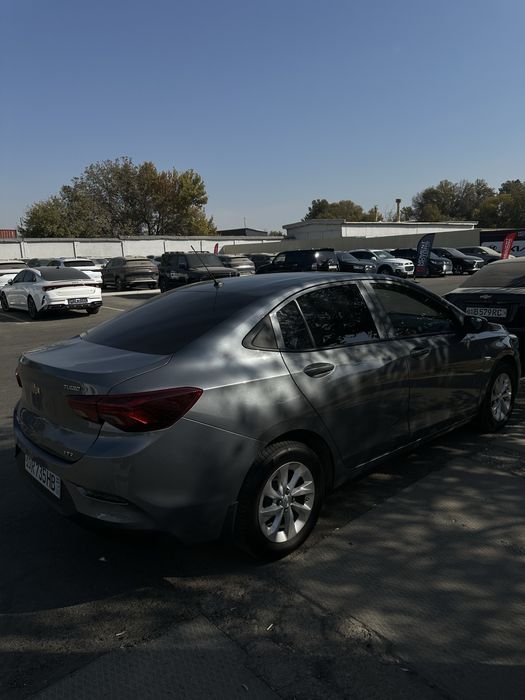 Onix LTZ 4 pozitsiya aftamat 2023 yil benzinda zo'r holatda